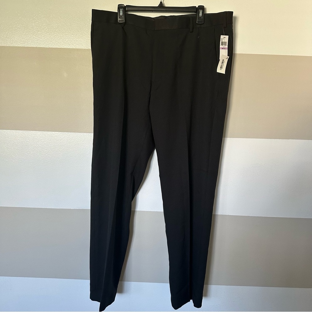 Van Heusan Men’s Slim Fit Dress Pants - Black - Size 38W x 32L